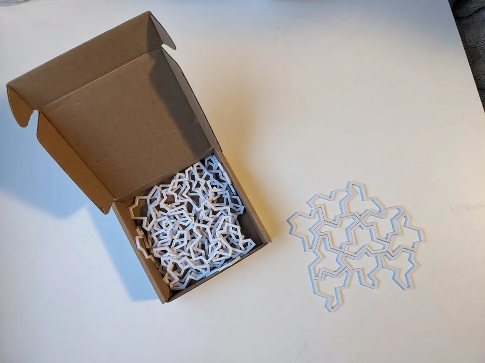 A box with 3D-printed aperiodic monotiles